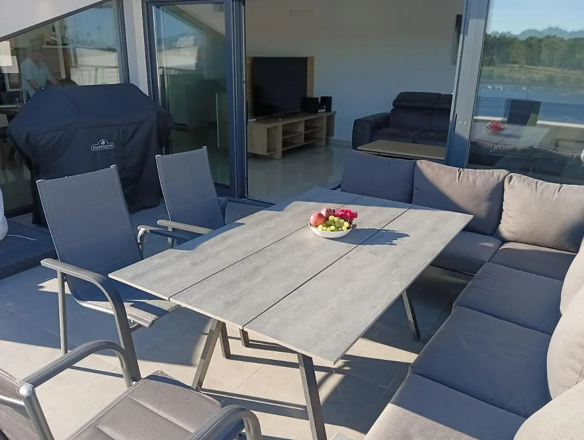 Penthouse Sunset Appartement Medulin Kroatië