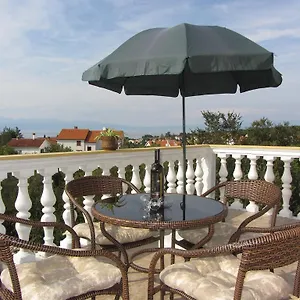 https://apartments-i-p.primorje-gorskikotar.com